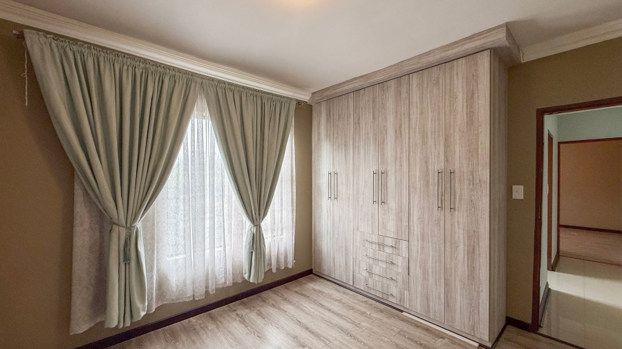 4 Bedroom Property for Sale in Birdwood Estate North West